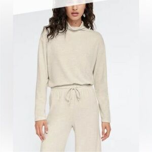 Aritzia Wilfred Free Heather Chrome Set